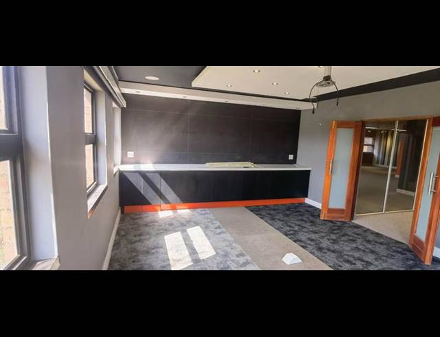 BUSINESS PROPERTY TO RENT IN TYGER VALLEY